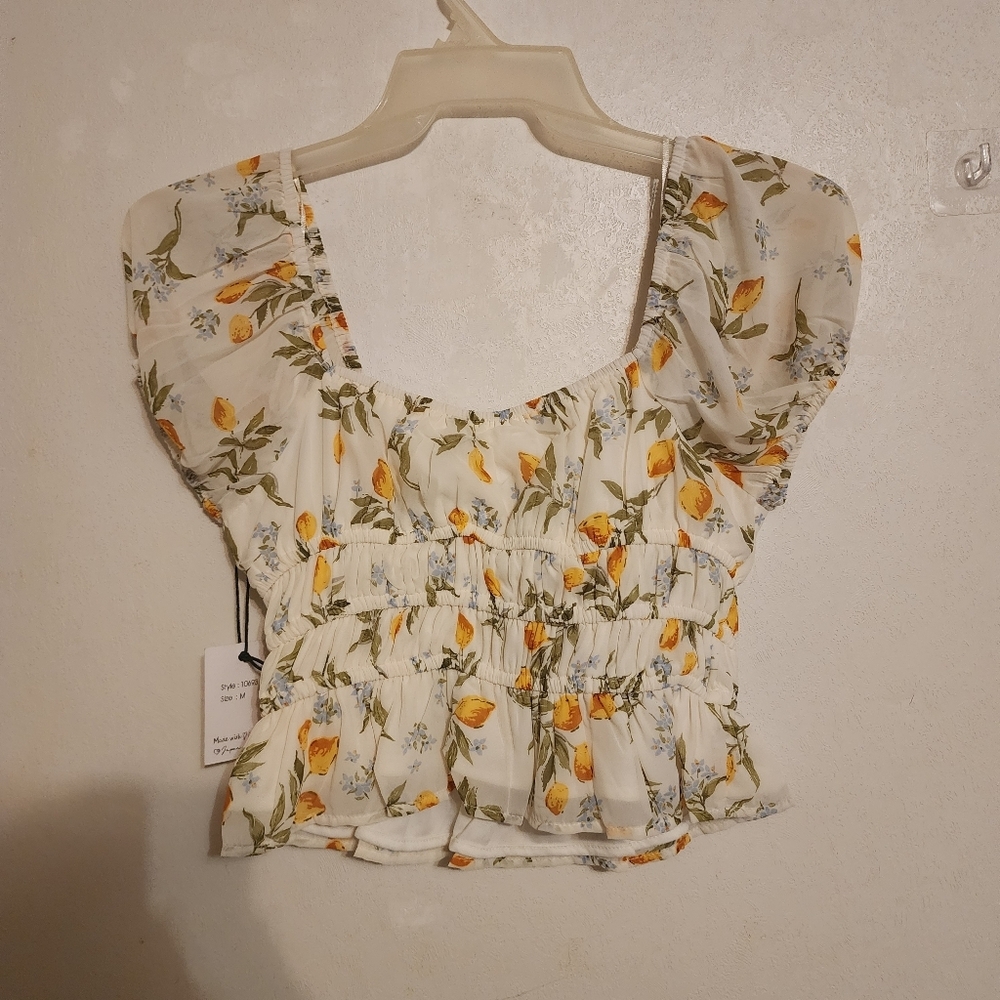 Japna Floral Puff Sleeve Crop Top Blouse Smocked Front Ruffled Hem Size M NWT - Picture 4 of 7